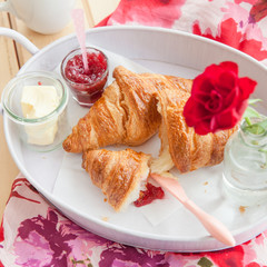Frische Croissants zum Fruehstueck