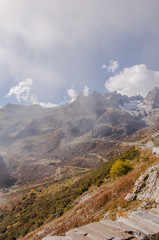 Wassen, Dorf, Susten, Sustenstrasse, Sustenpass, Strassengalerie, Lawinenschutz, Gefahr, Bergtal, Meiental, Alpen, Schweizer Berge, Herbst, Uri, Schweiz