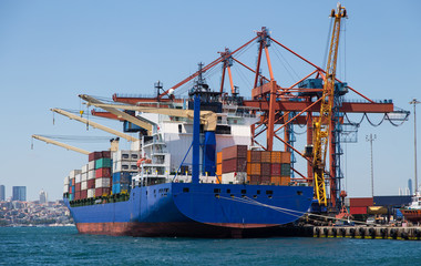 Fototapeta premium Container ship