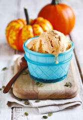 Pumpkin pie ice cream