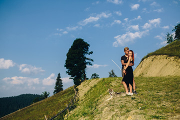 Naklejka premium Photo of a couple in the mountains