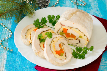 Snack chicken roll with omelette and vegetables