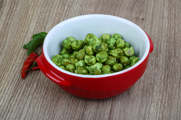 Wasabi peas