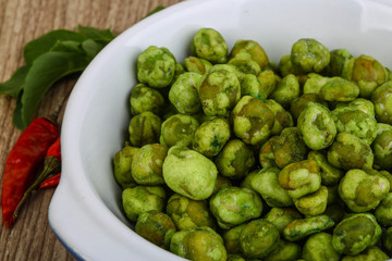 Wasabi peas