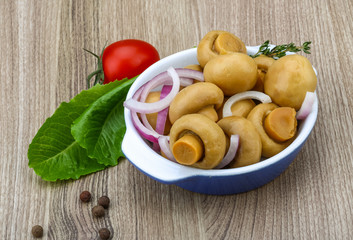 Pickled champignon