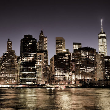 Fototapeta New York City Manhattan downtown skyline at night