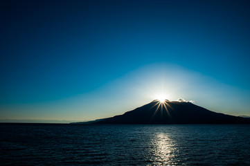 Fototapeta premium 桜島日の出