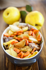 meat baked with quince
