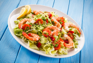 Salad with shrimps