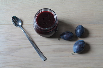 Marmellata di prugne vista dall'alto