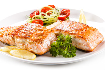 Grilled salmon and vegetables 