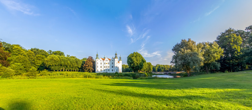 Schloss Ahrensburg in Ahrensburg bei Hamburg