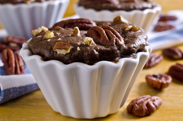 Cupcake chocolate with nuts