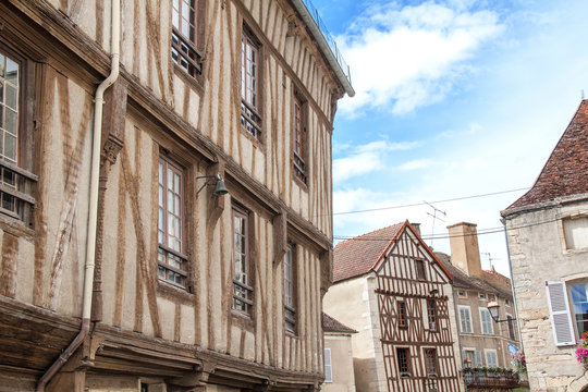 Maisons &agrave; colombages, Noyers sur Serein, monument historique, Yonne, Bourgogne, France