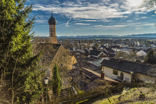 Wolfratshausen Stadtpanorama mit Alpenpanorama