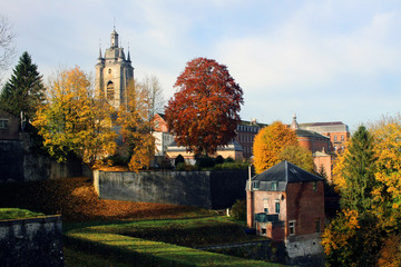 Collégiale et fortification de la ville d'Avesnes sur Helpe