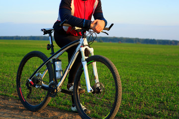 Obraz premium Mountain Bike cyclist riding outdoor