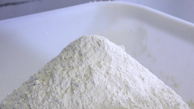 metering and weighing of wheat flour