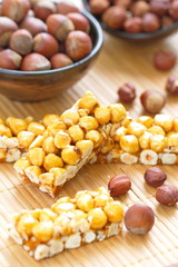 Sweet bars with filbert and honey