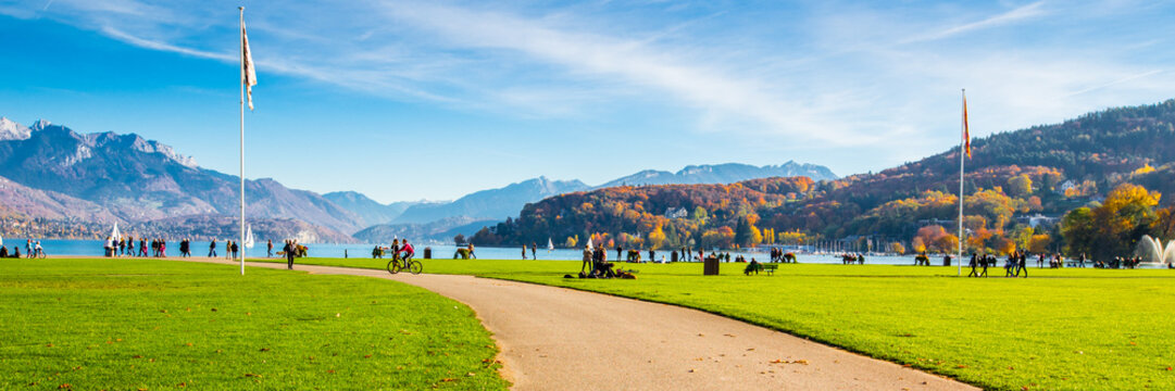 Promenade sur le P&acirc;quier, Annecy