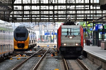アムステルダム中央駅の列車