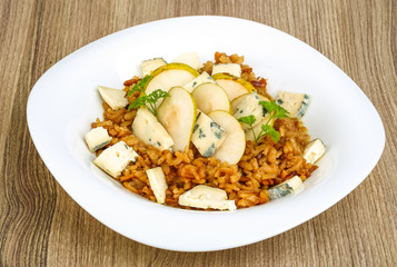 Risotto with pear and cheese