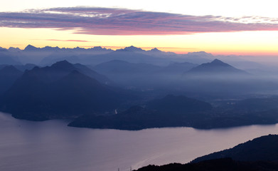 Morgenstimmung über dem Lago maggiore