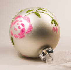 Красивая игрушка для рождественской елки