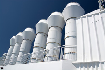 Details einer Autofähre