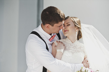The tender embrace of the newlyweds 4012.