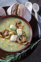 Cream soup with mushrooms