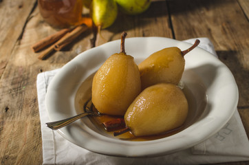 Pears glazed in tea and cinnamon
