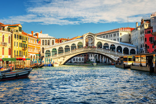 Fototapeta The Grand Canal and Rialto bridge, Venice, Italy