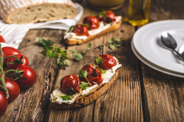 Homemade sourdough bread with roasted tomatoes