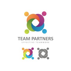 Creative Teamwork Circle Logo Design. Vector community logo icons of people in circle. teamwork. Illustration of society, partnership & team work