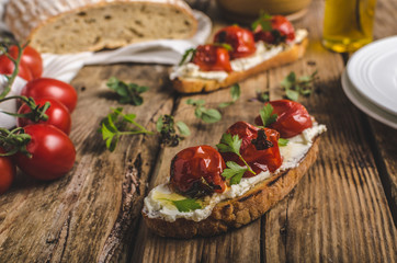 Homemade sourdough bread with roasted tomatoes