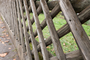 Zaun aus Holz eines Garten