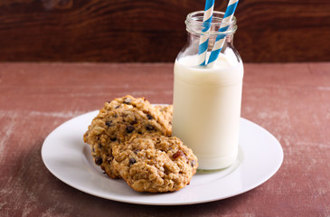Oat, sultana and chocolate chip cookies