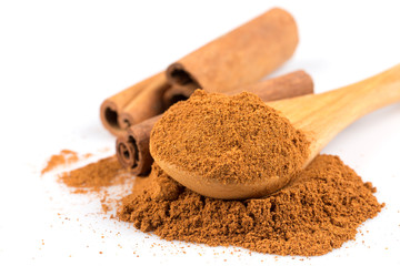 cinnamon ground and sticks