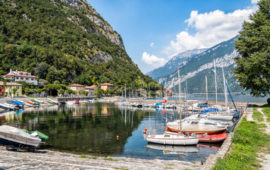 Harbor of Parè on Lake Como in Valmadrera, province of Lecco - obrazy, fototapety, plakaty