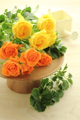 黄色とオレンジ色の薔薇