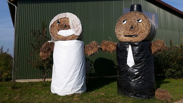 Strohfiguren Hochzeit Paar
