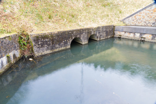 Neath Canal basin, Resolven.