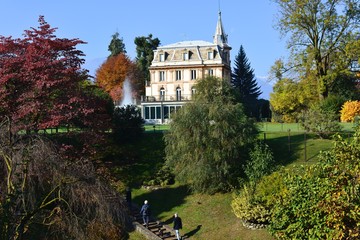 Fototapeta premium Verbania, Villa Taranto. I colori dell'autunno