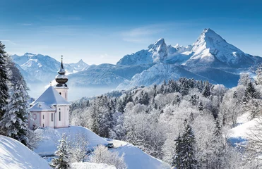 Möbelaufkleber Winterwunderland mit Kapelle in den Alpen, Berchtesgadener Land, Bayern, Deutschland © JFL Photography