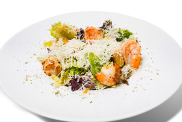 Warm salad with grilled shrimps.
