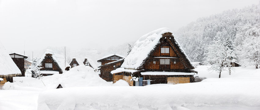 Fototapeta Japanese village at winter