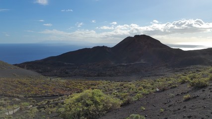 Fototapeta na wymiar Volcán Teneguía (isla de la Palma. Canarias)