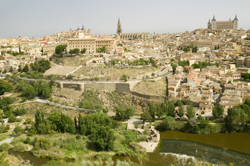 Fototapeta na wymiar View overlooking the Tagus River and Toledo, Spain
