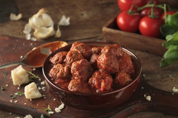 italian meatballs with spaghetti